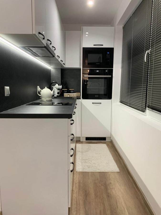 רוסה Asitad Deluxe Apartments מראה חיצוני תמונה